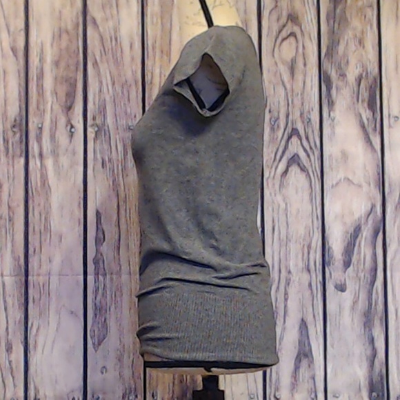 Bella b wear Top - Picture 2 of 4